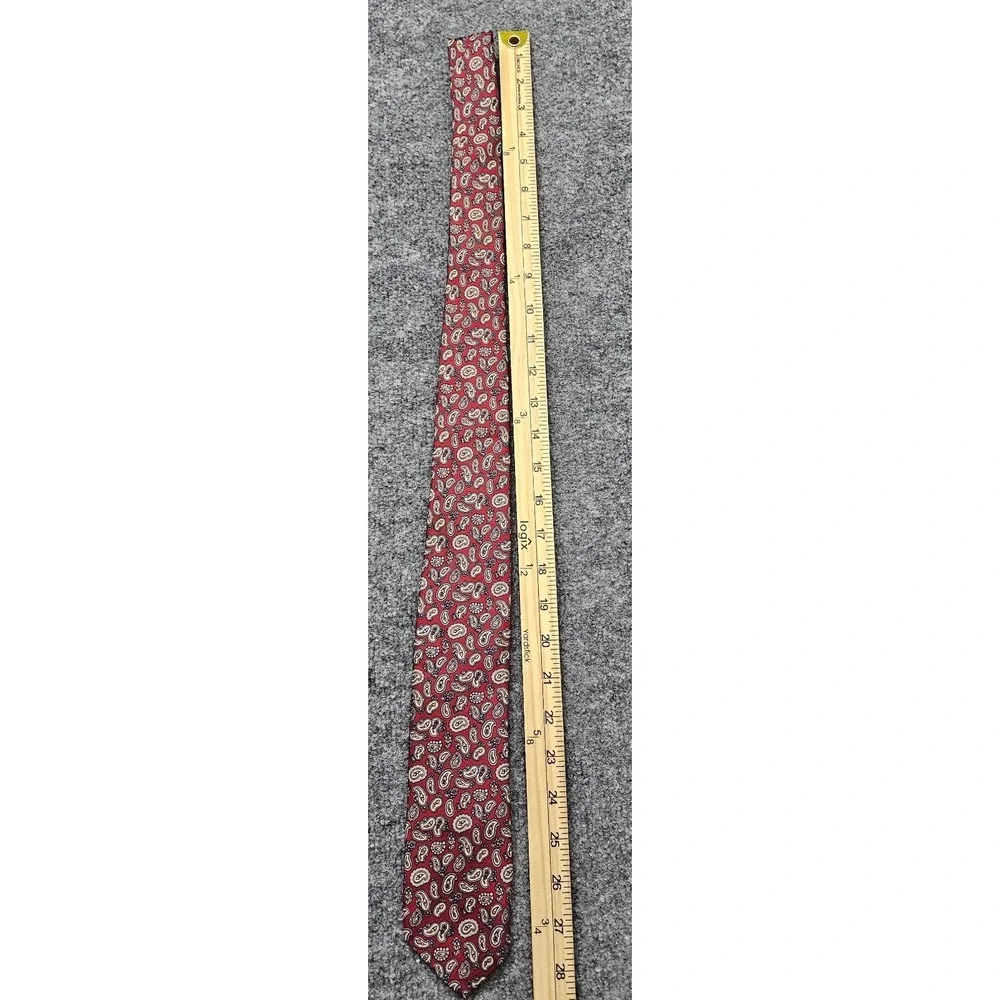 Brooks Brothers Makers Tie Necktie Red Paisley 100%‎ Silk